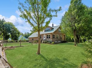 903 Lincoln Ave, Fox River Grove, IL 60021