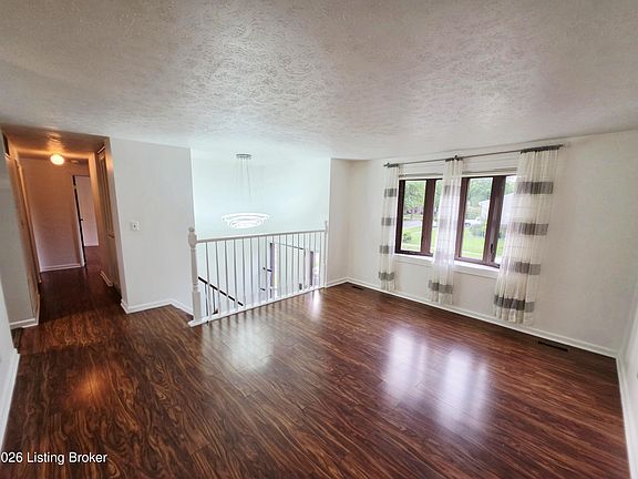 4th image of 8636 Running Fox Cir