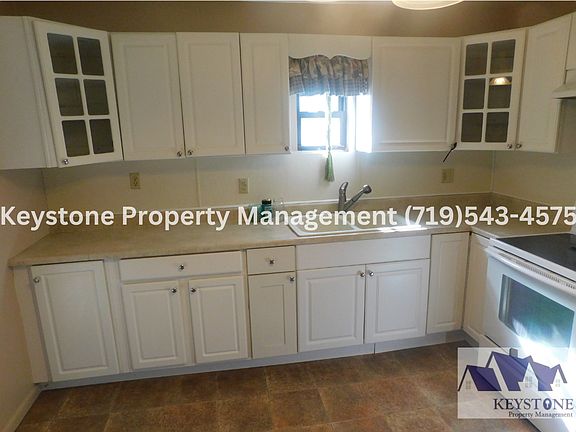 3rd image of 420 W 10th St #5