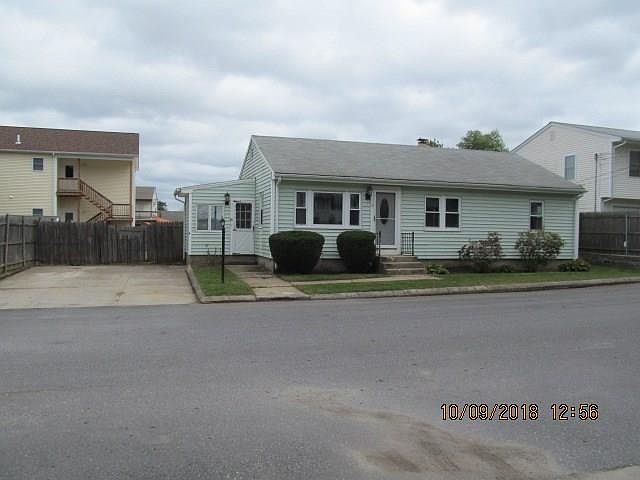 1st image of 6 Albermarle Ave