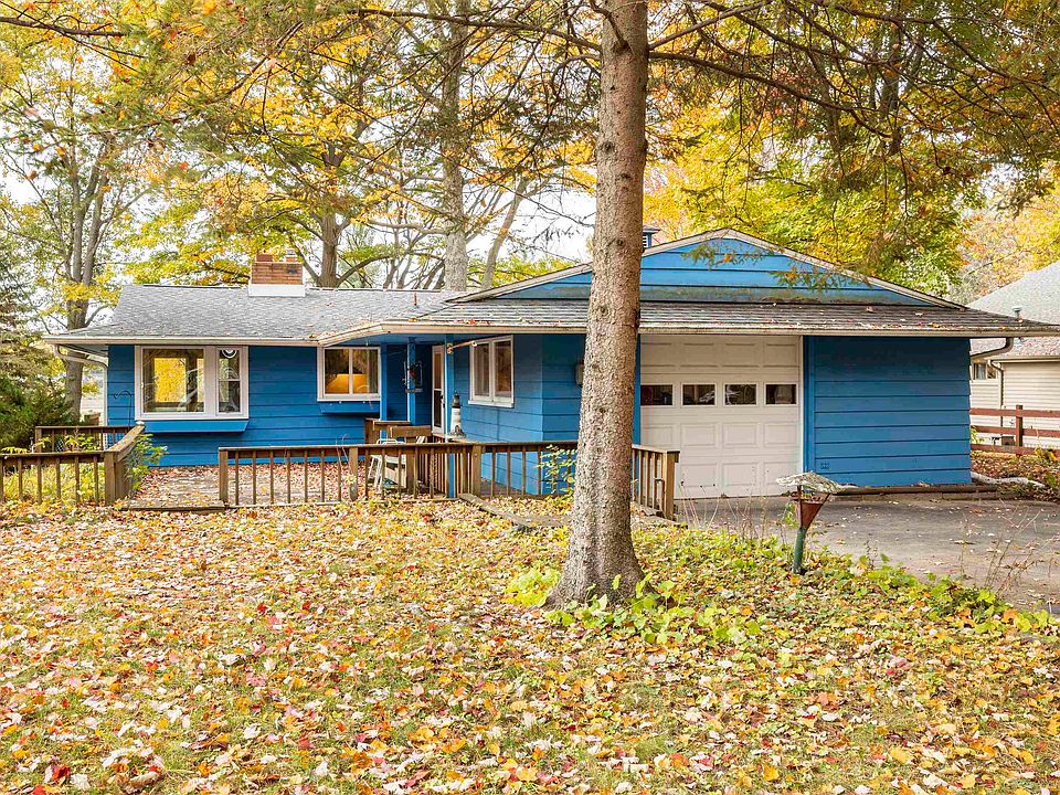 1st image of 2785 N Lakeview Dr