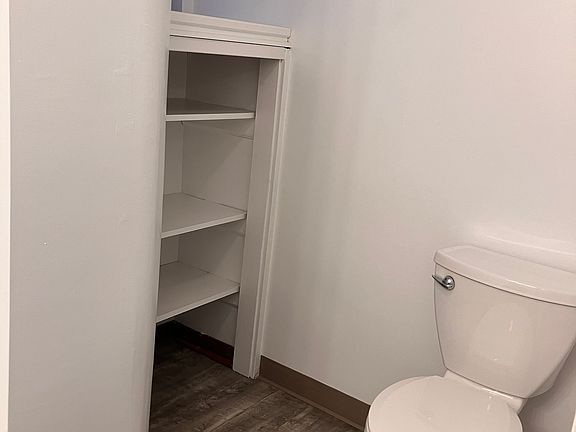5th image of 251 Meyran Ave #1