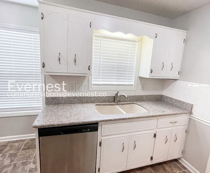 1035 Summerhaven Rd — Photo 5