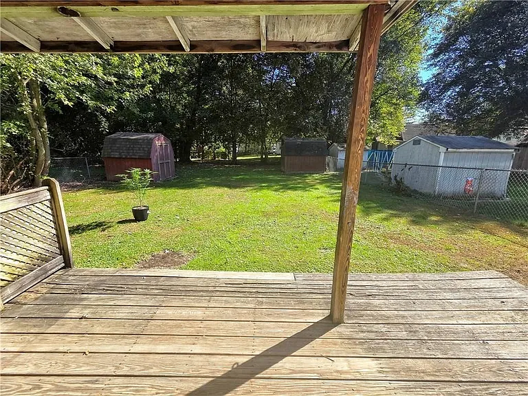 235B Allen St — Photo 4