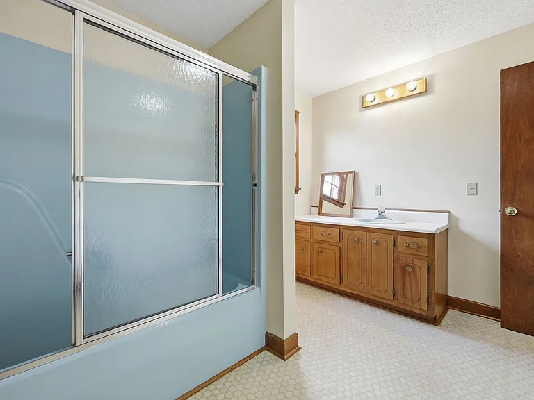 763 Tingen Rd — Photo 13