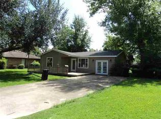 315 3rd St, Nederland, TX 77627