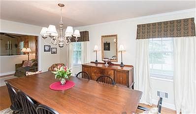5th image of 103 Melbourne Ln