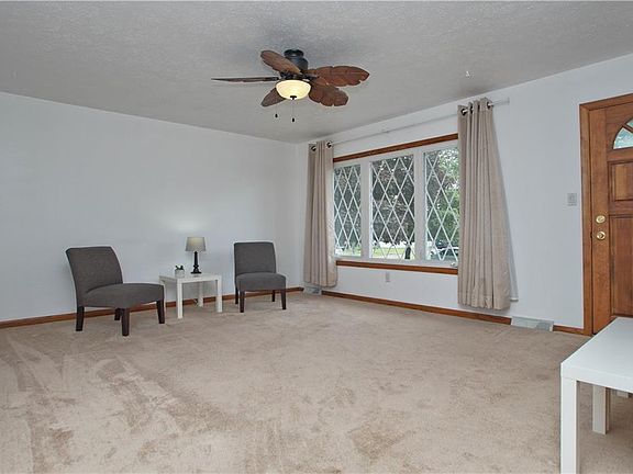 5th image of 19509 Parkmount Ave