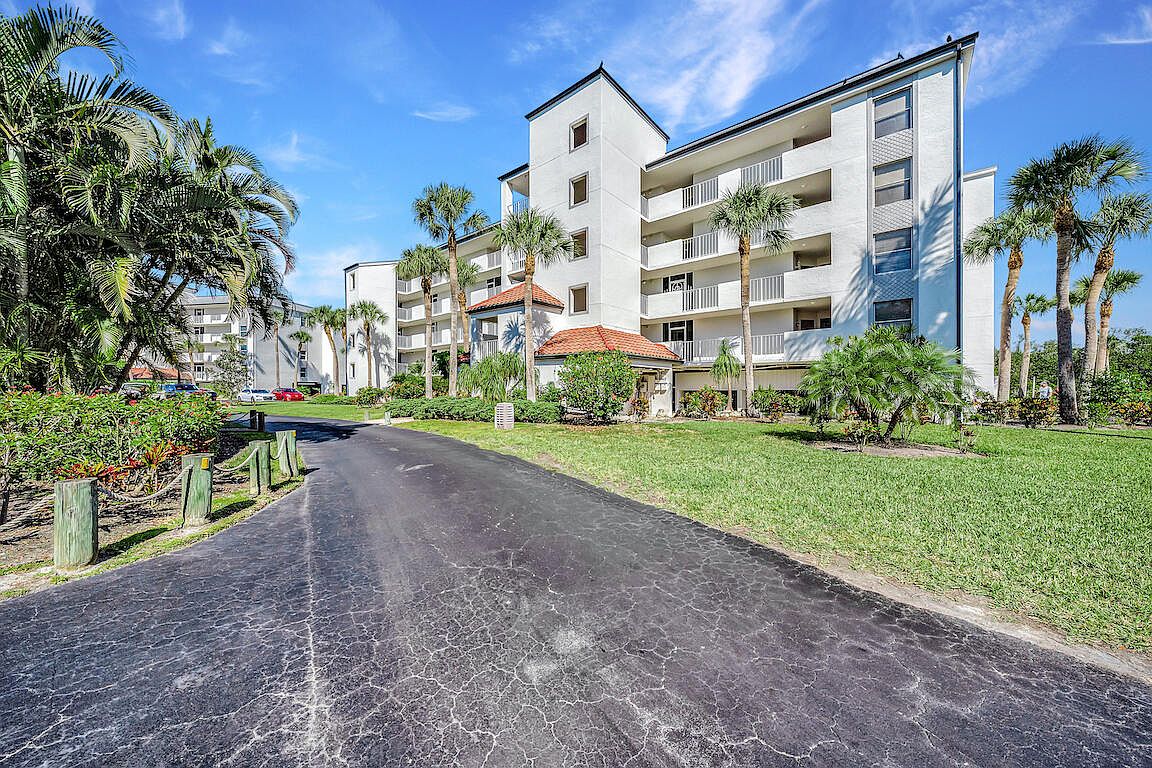 200 Stevens Landing Dr B205, Marco Island, FL 34145 MLS 2230680