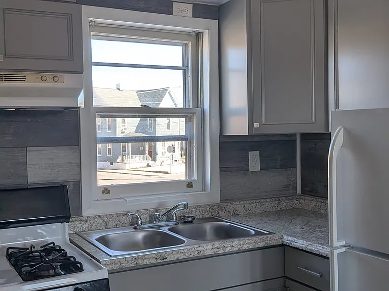 30 E Middle St #2 — Photo 7