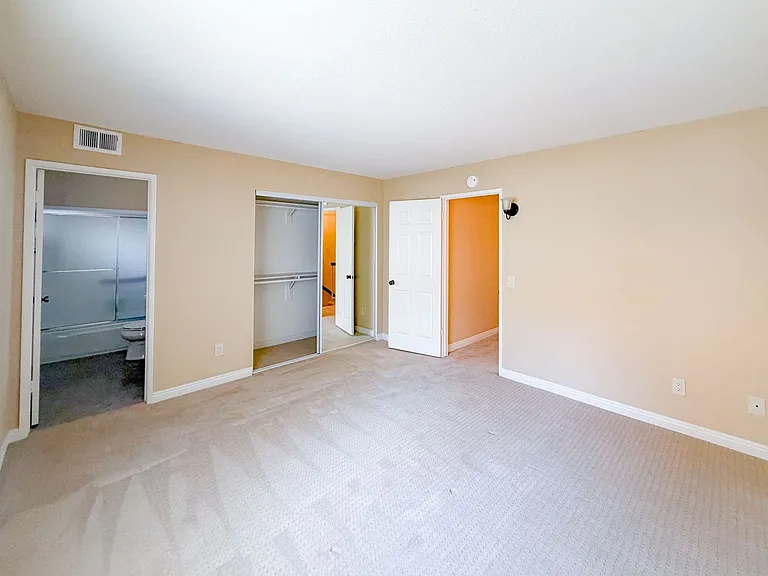 2621 Plaza Del Amo #519 — Photo 11