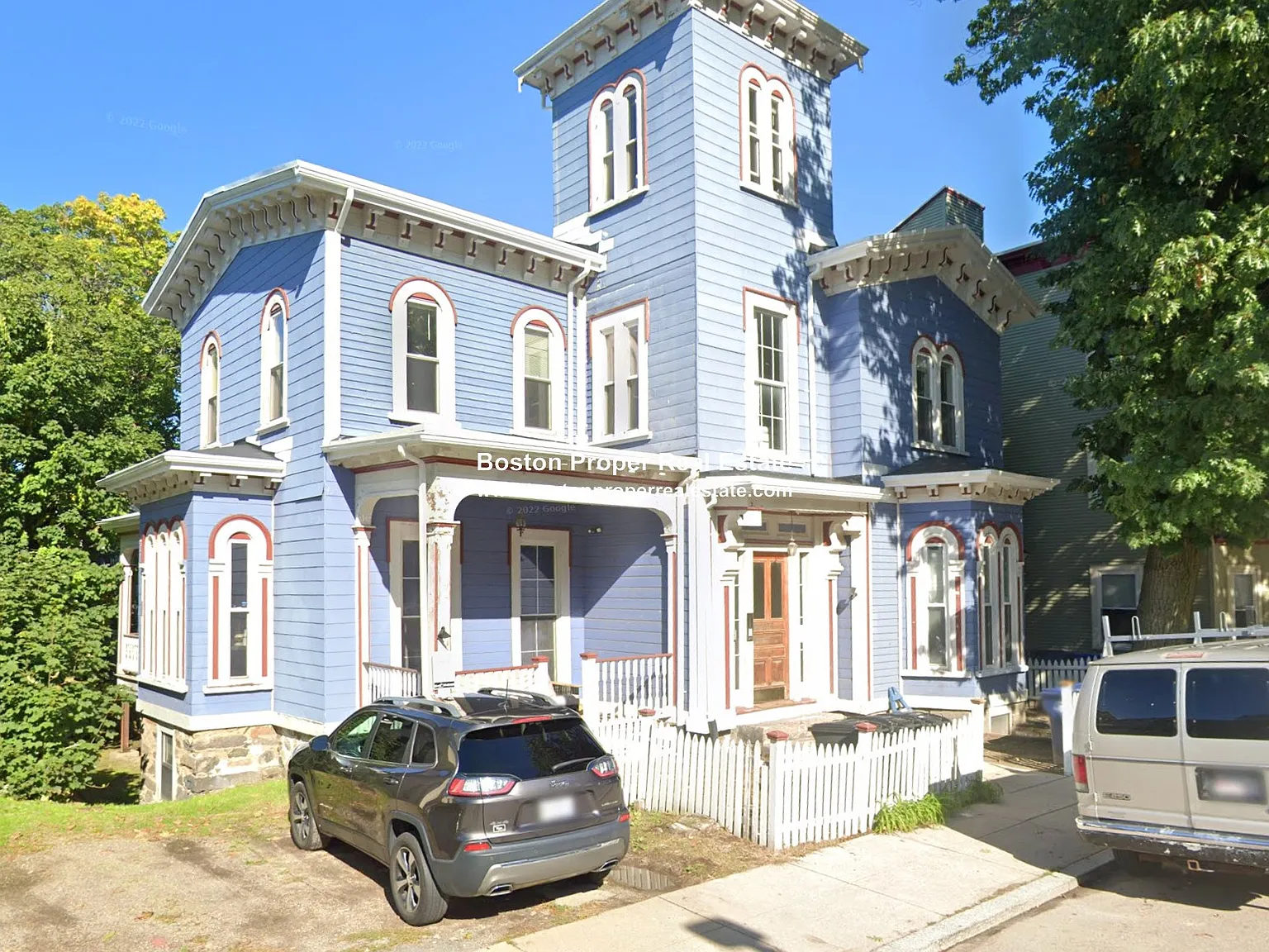 4 bed, 1400 sqft, $5,400 — Photo 1