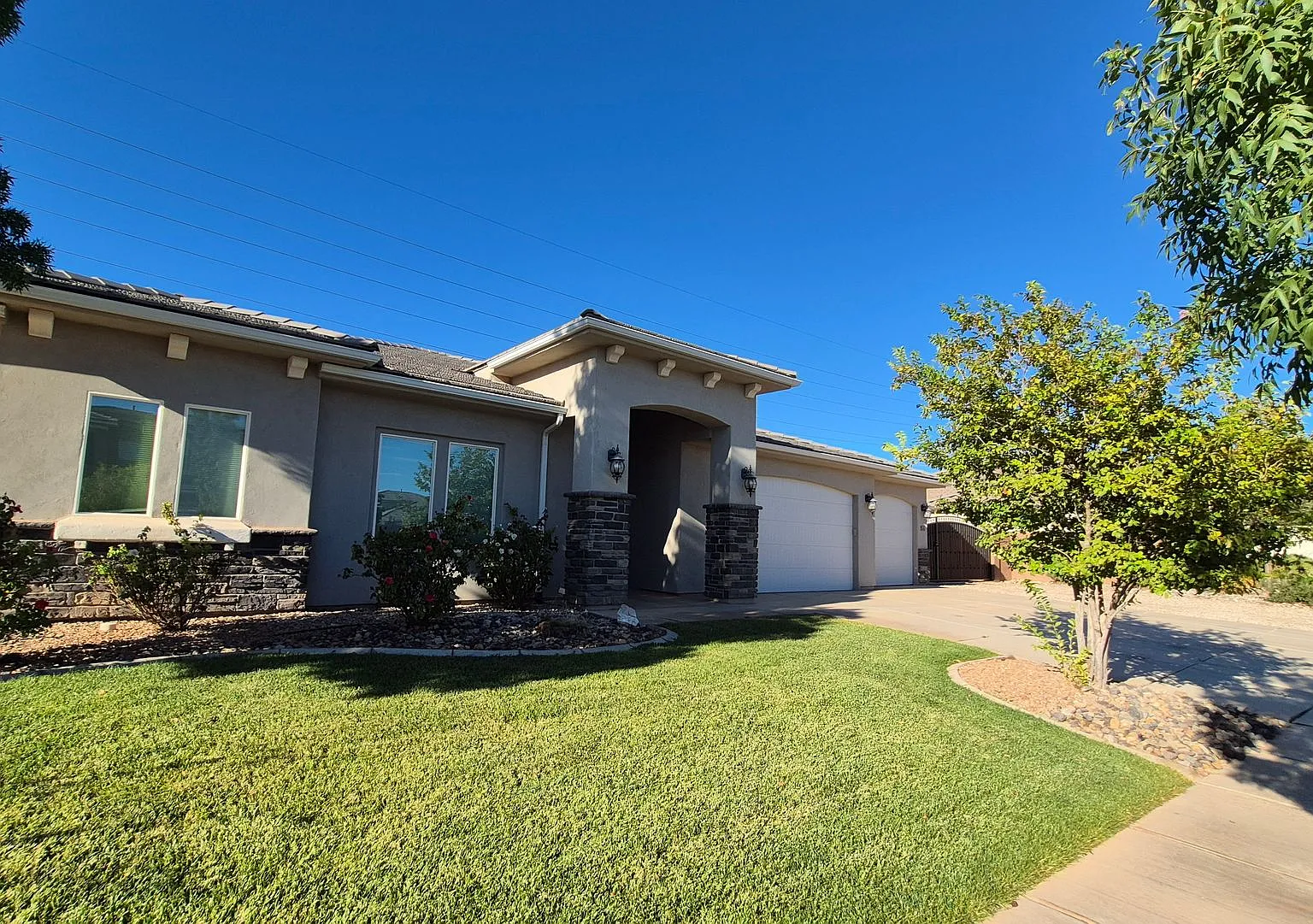 4 bed, 2150 sqft, $2,500 — Photo 1
