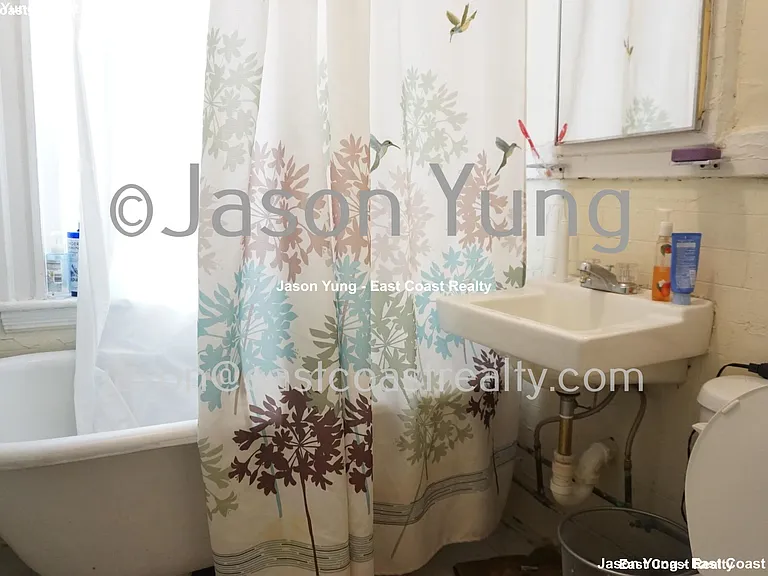60 Woodstock Ave #20 — Photo 14