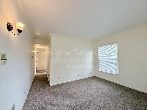 4318 SE Milwaukie Ave #1, Portland, OR 97202