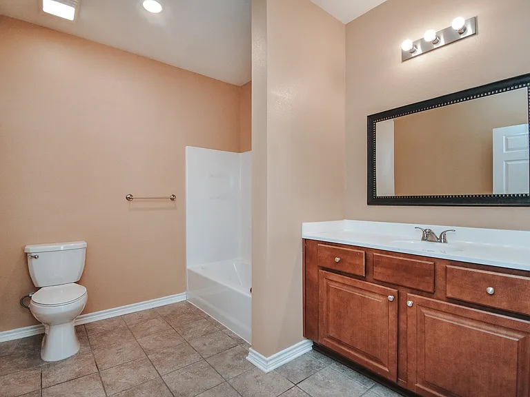 3406 Gayle St — Photo 2