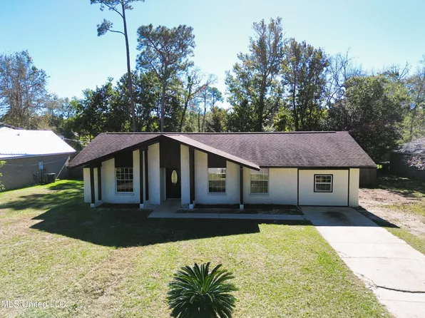 9221 Barnacle Blvd, Ocean Springs, MS 39564