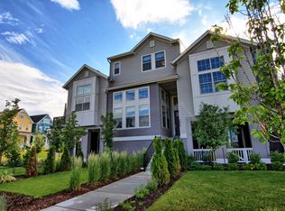 5972 N Dallas St, Denver, CO 80238