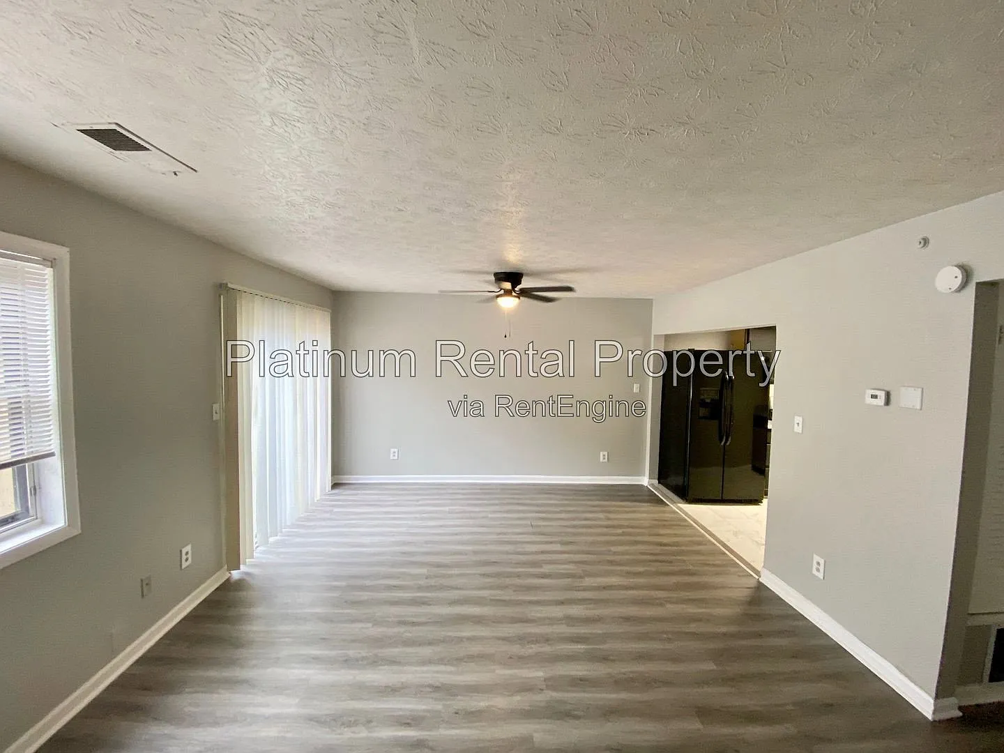 2 bed, 1.5 bath, 1200 sqft, $1,350 — Photo 3