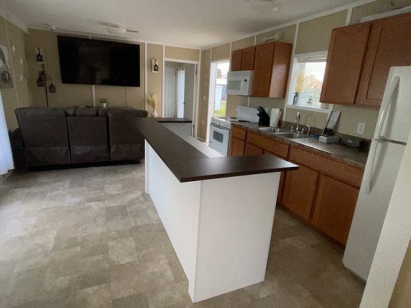 3rd image of 37143 Avenue 16 #2