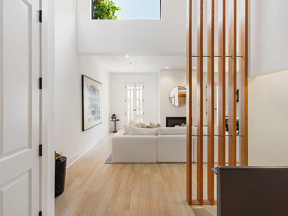 4th image of 631 Wilshire Blvd #A