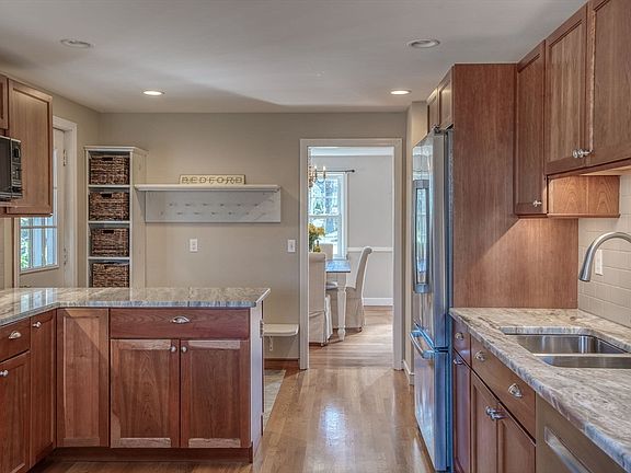 4th image of 21 Wildwood Dr
