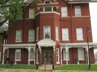 503 N 5th St APT 200, Saint Joseph, MO 64501