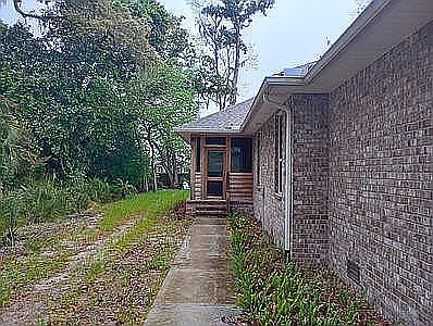 3rd image of 34 Bay Circle Dr