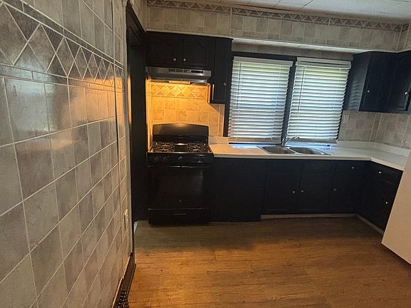 3rd image of 1209 E 145th St