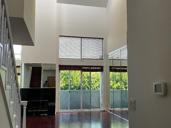 2nd image of 10465 Eastborne Ave