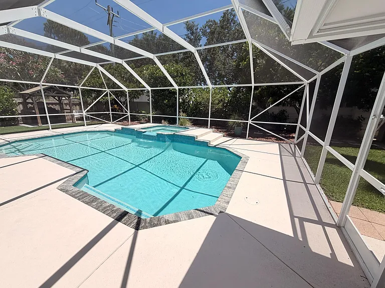 1390 NW 4th St — Photo 33
