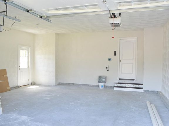 3rd image of 13 Paul Sprague Dr