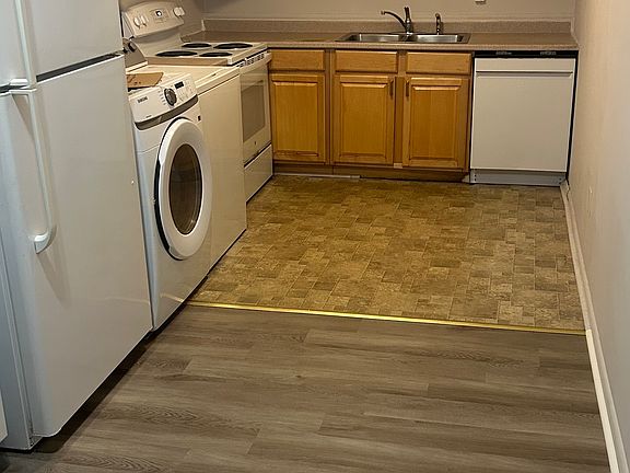 2nd image of 5303 Harding Hwy APT 107