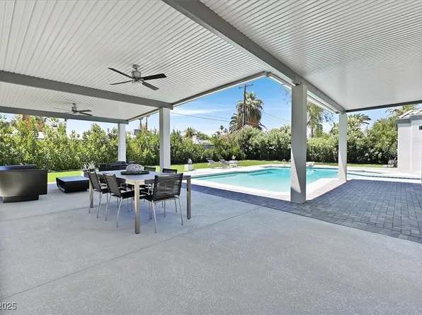 324 Park Way E, Las Vegas, NV 89106