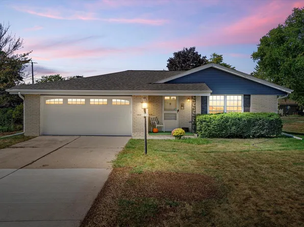 1955 17TH AVENUE, Grafton, WI 53024