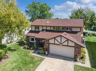 1251 N Scarlet Dr, Addison, IL 60101