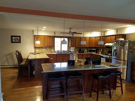 Large Kitchen with Island