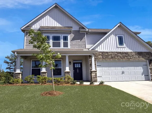 30 Silverthorne Ct, Hendersonville, NC 28792