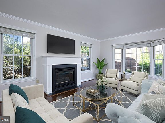 3rd image of 3000 Federal Hill Dr