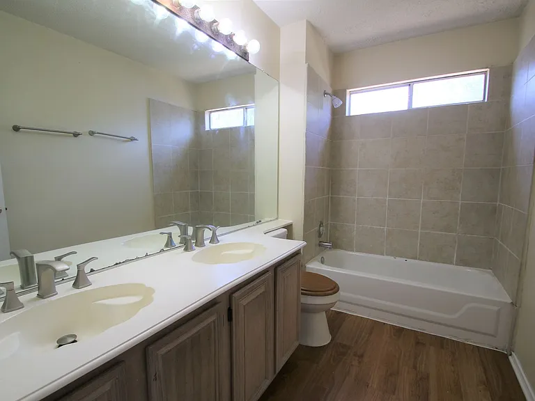 3412 Derby Ct — Photo 21