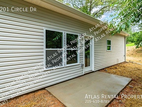 4th image of 3201 Circle Dr