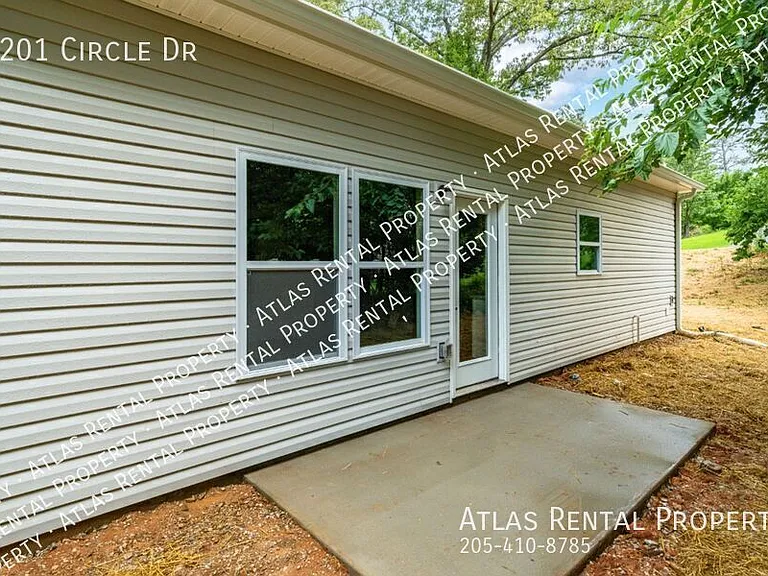 3201 Circle Dr — Photo 4