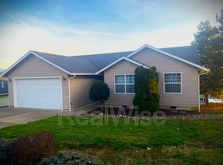 293 Armande Loop, Roseburg, OR 97471