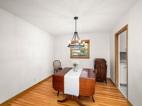 4th image of 5956 Admiral Ln
