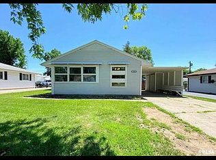 1404 Hardin Ave, Jacksonville, IL 62650