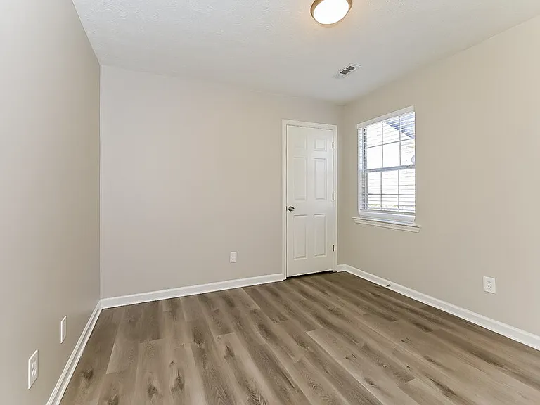 210 Coldsprings Ct — Photo 14