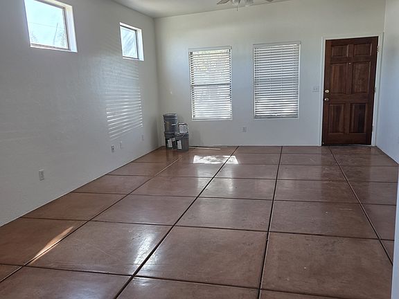 4th image of 1250 N Howard Blvd