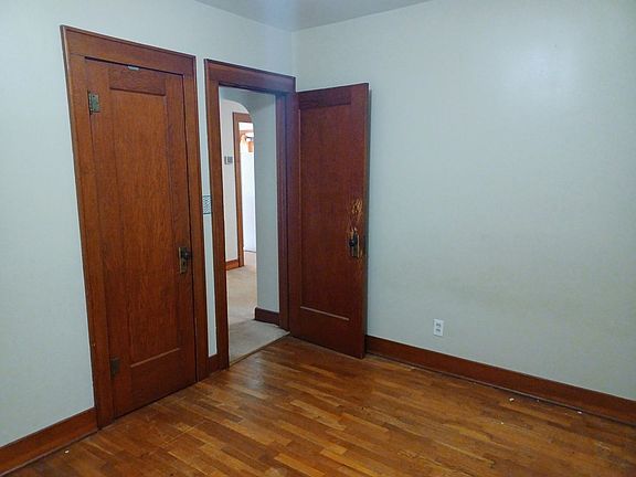 5th image of 19000 W 55th St S