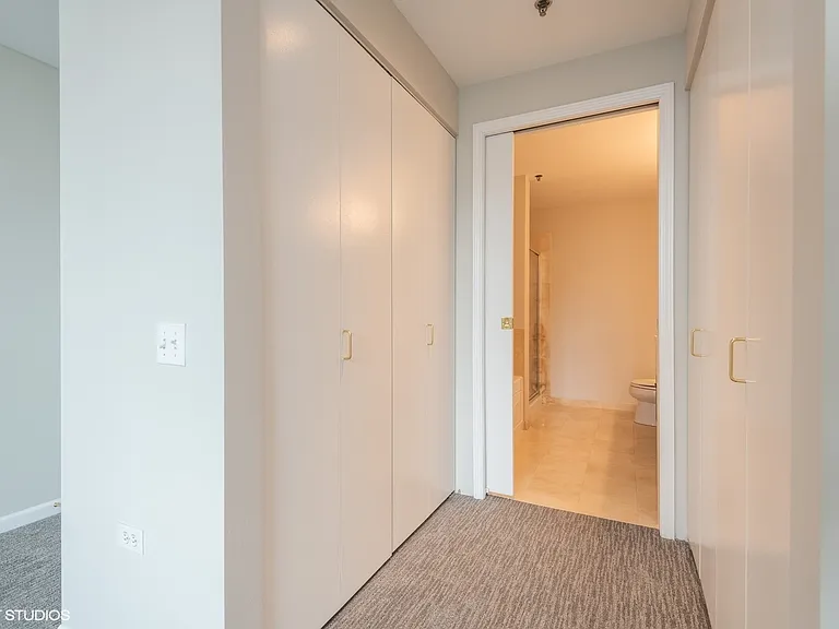 1515 S Prairie Ave #1204 — Photo 10