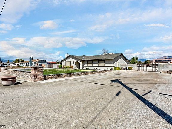 5th image of 6160 W El Campo Grande Ave